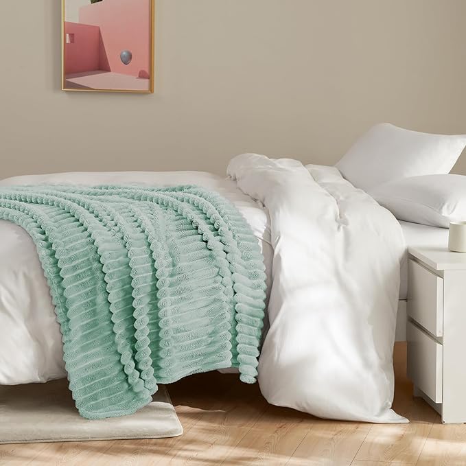 HIMEET Sage Green Ribbed Twin Blanket for Bed - 300GSM Lightweight Soft Fleece Blanket for Women, Blankets Graduation Birthday Gifts, Striped Spring Home School Dorm Decor, Sage Green, 60x80 Inches