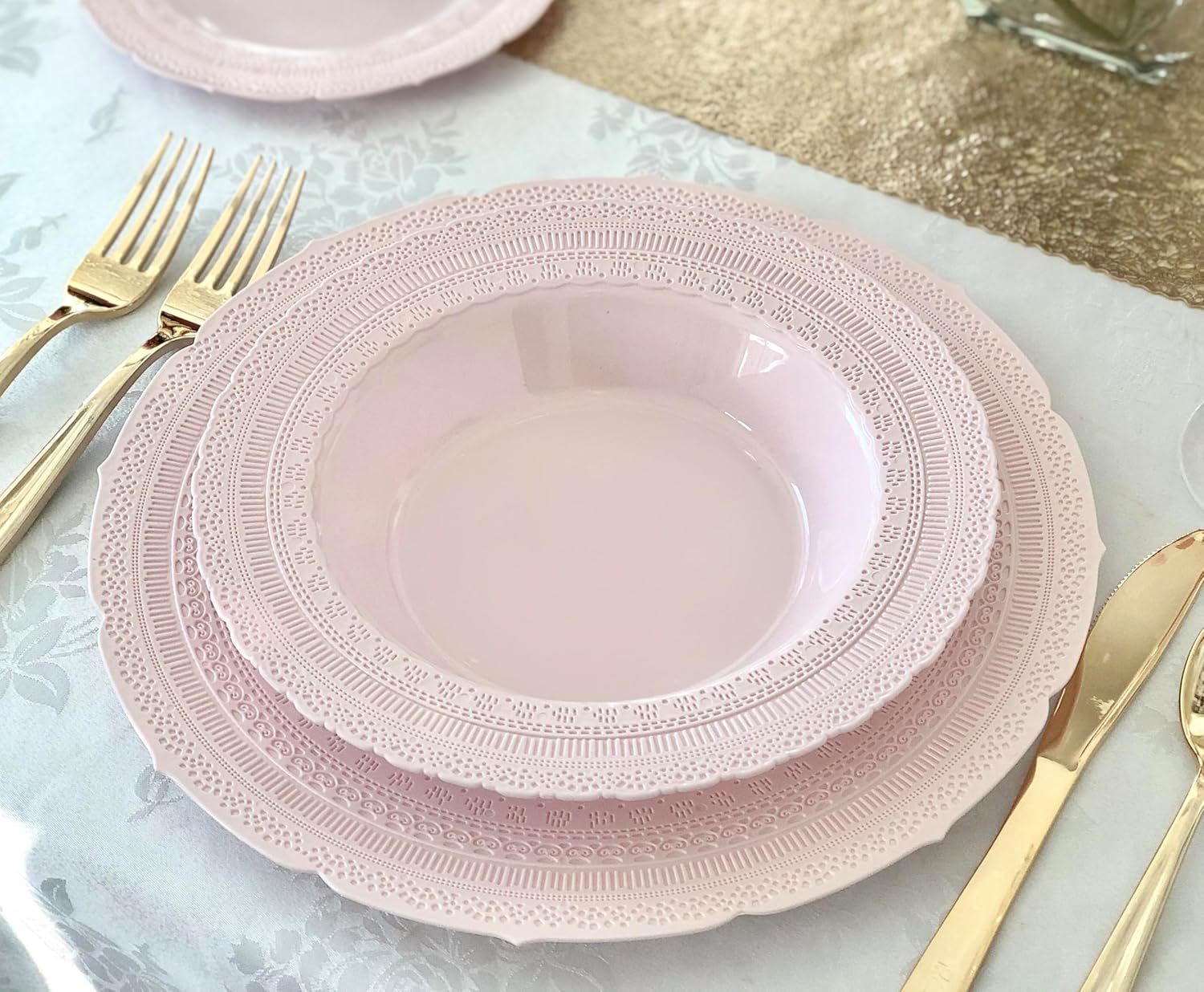 " OCCASIONS " 60 Plates Pack, Extra Heavyweight Vintage Wedding Party Disposable Plastic Plates (11'' Dinner Plate, Chateau in Blush/Dusty Rose Pink)