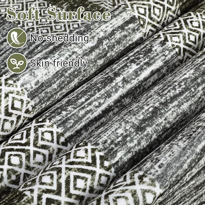 GarveeHome 9x12 Large Modern Green Area Rug Distressed Bordered Rug Soft Non Shedding Floor Carpet, Geometric Rug, Washable Non Slip Rug, Low Pile Indoor Area Rug for Living Room, Bedroom