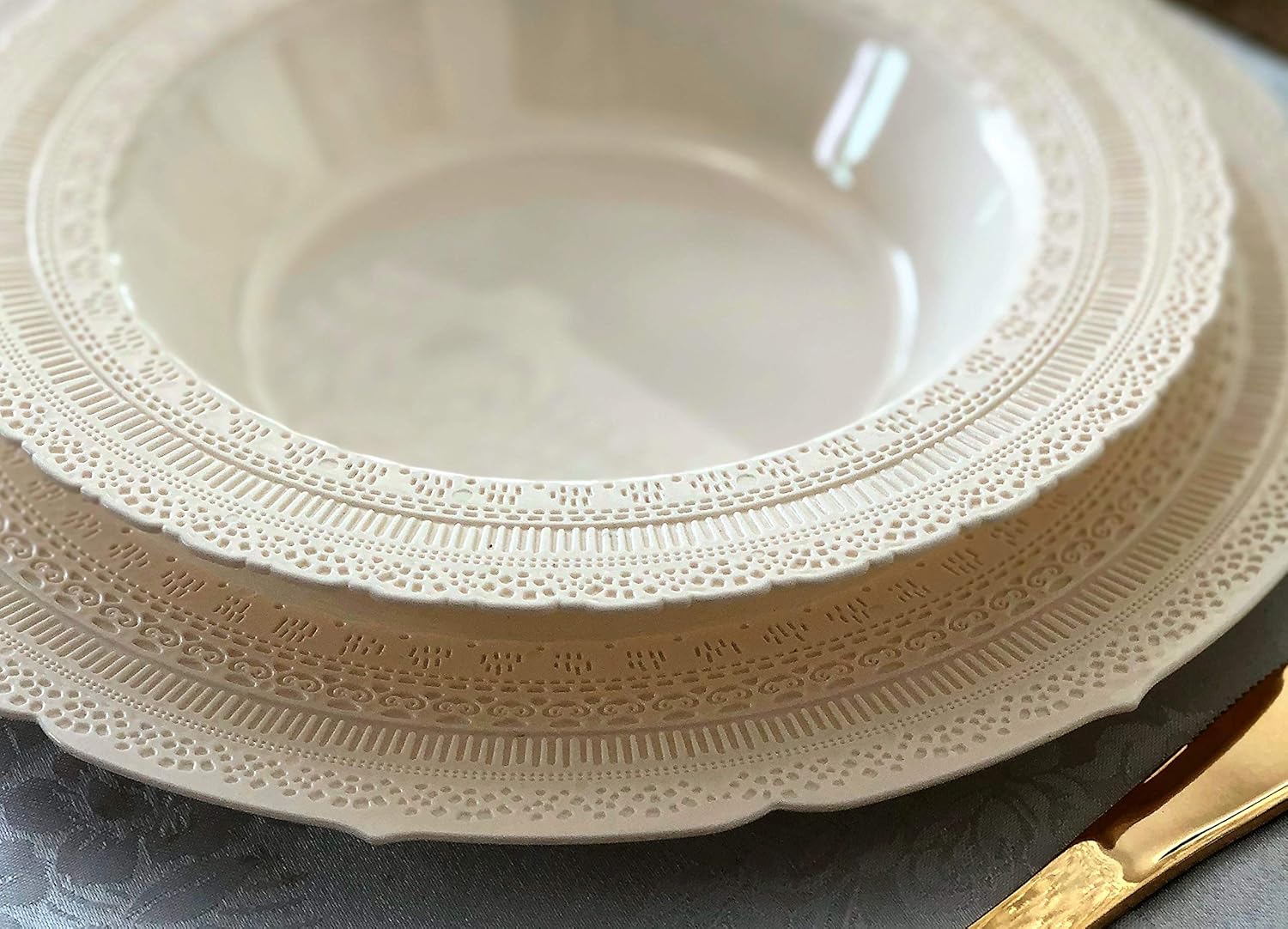 " OCCASIONS " 60 Piece Plates Pack, Extra Heavyweight Vintage Wedding Party Disposable Bowls (14oz Soup Bowl, Chateau in Ivory)