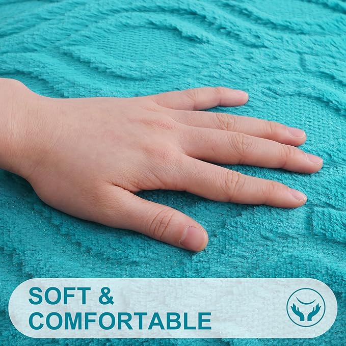 decorUhome Summer Throw Pillow Covers 18x18 Inch Set of 2, Soft Plush Faux Wool Turquoise Solid Couch Pillow Covers, Accent Farmhouse Neutral Square Pillow Cases for Sofa Bed Living Room