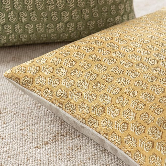 Foindtower Set of 2 Decorative Neutral Floral Print Throw Pillow Covers Vintage Accent Farmhouse Cushion Covers Boho Home Decor For Sofa Couch Chair Bedroom Living Room Outdoor,20×20 Inch,Light Yellow